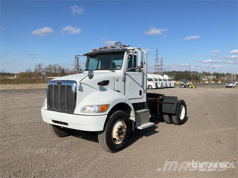Peterbilt 348 4x2 S/A Day Cab Truck Tractor Truck Tractor Units