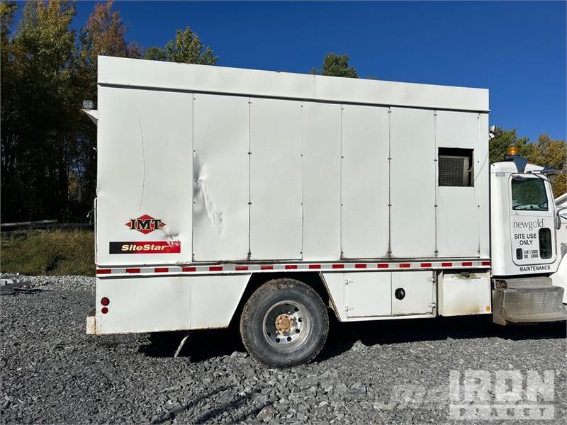 Peterbilt 348 4x2 Utility Truck (Inoperable) Caja abierta/laterales abatibles