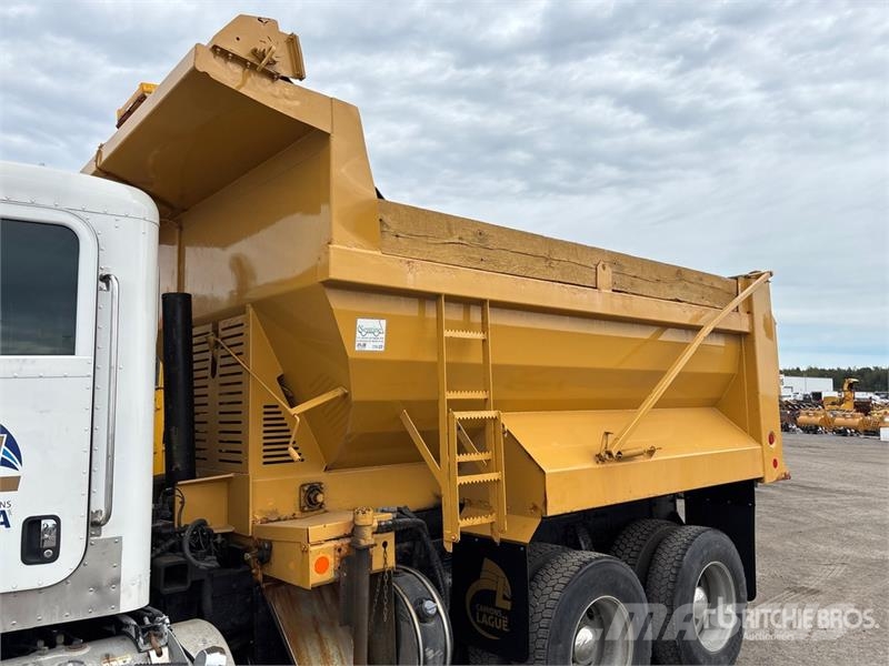 Peterbilt 348 6x4 Snow Plow Truck Pojazdy komunalne