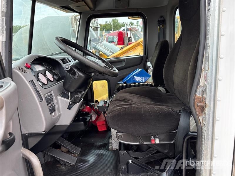 Peterbilt 348 6x4 Snow Plow Truck Pojazdy komunalne