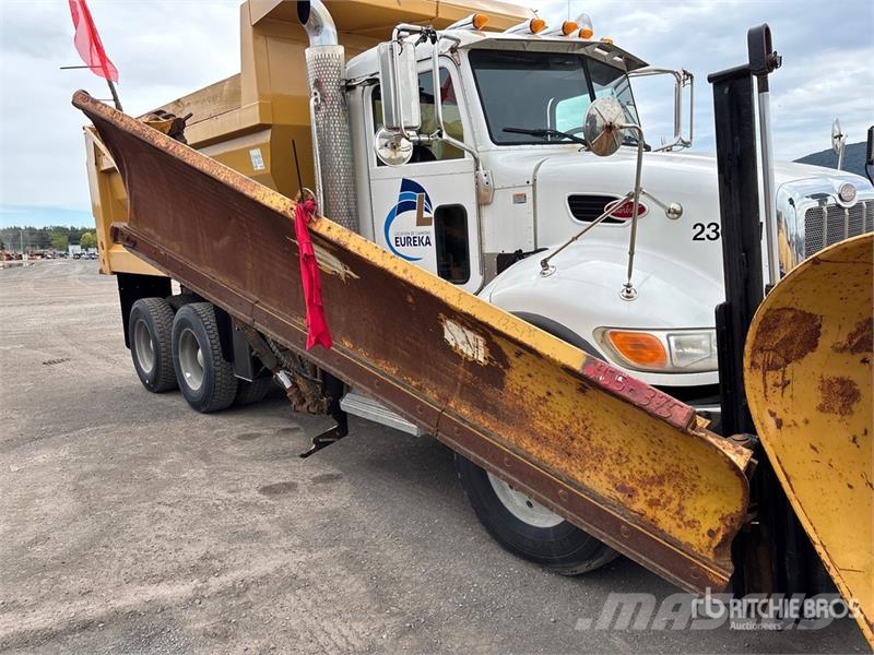 Peterbilt 348 6x4 Snow Plow Truck Pojazdy komunalne