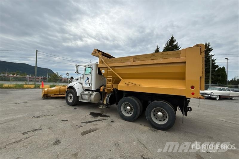 Peterbilt 348 6x4 Snow Plow Truck Pojazdy komunalne