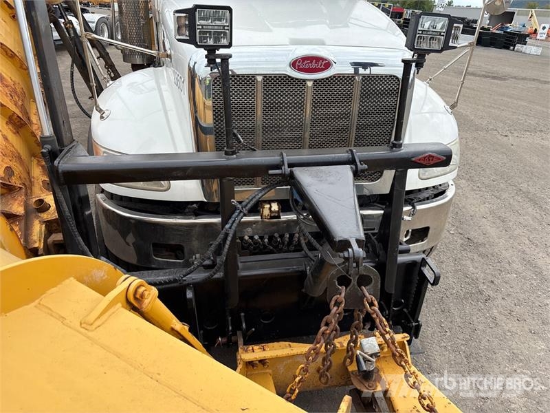 Peterbilt 348 6x4 Snow Plow Truck Pojazdy komunalne