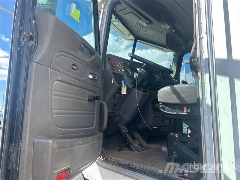 Peterbilt 365 Truck Tractor Units
