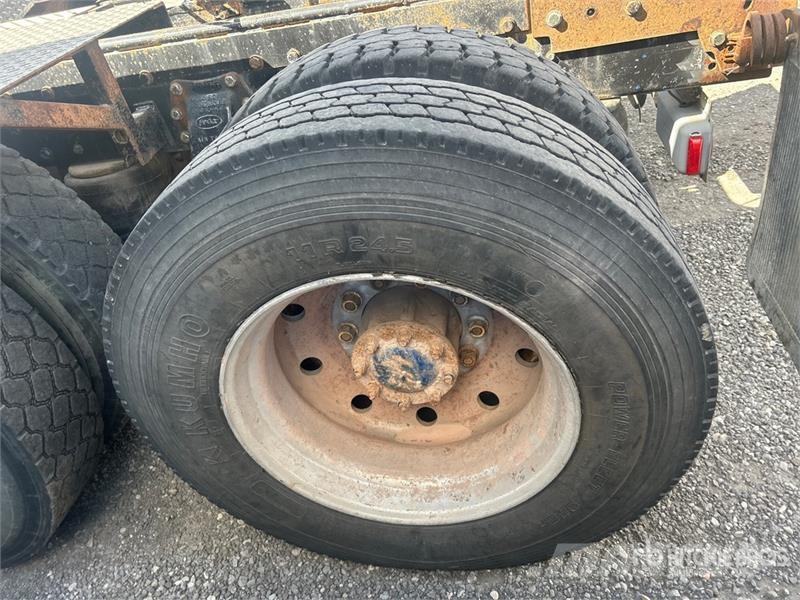 Peterbilt 365 Truck Tractor Units