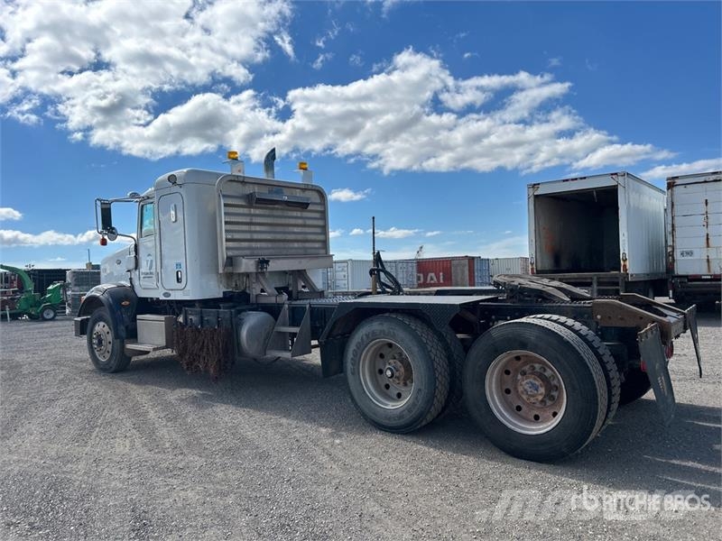 Peterbilt 365 Truck Tractor Units