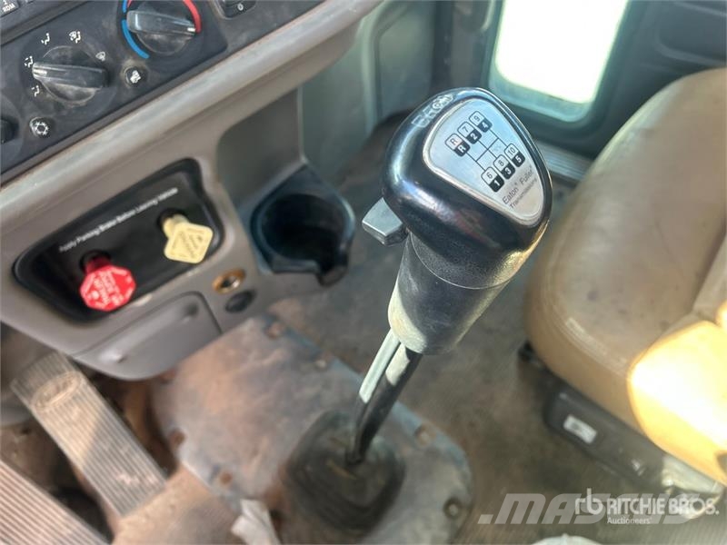 Peterbilt 365 Truck Tractor Units