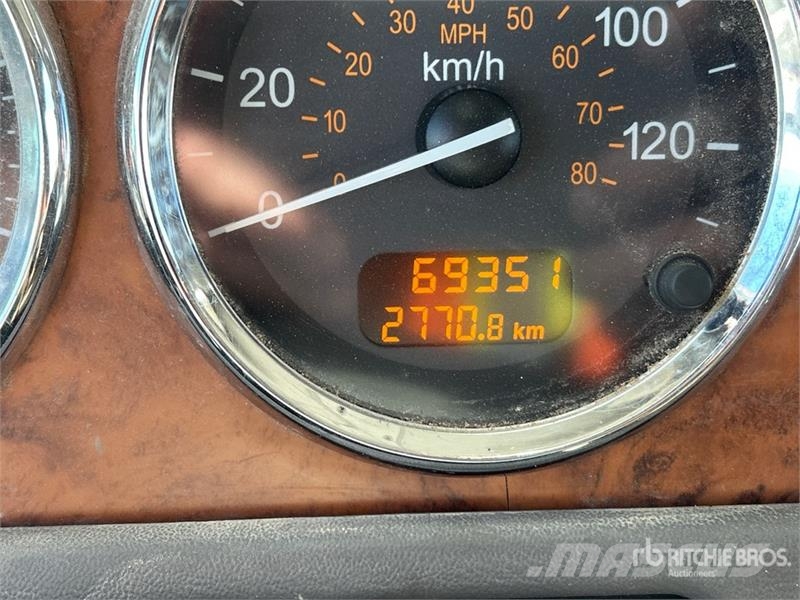 Peterbilt 365 Truck Tractor Units