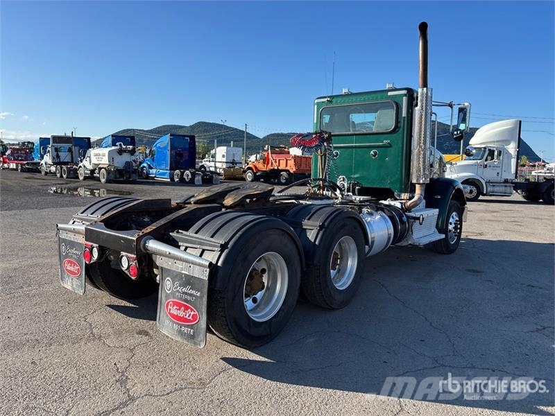 Peterbilt 365 Prime Movers