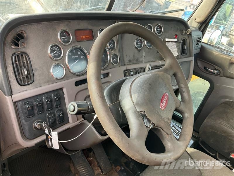 Peterbilt 365 8x4 Cab and Chassis Kabine i unutrašnjost