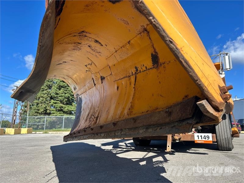 Peterbilt 365 8x4 Snow Plow Truck Municipal/vehicul cu uz general