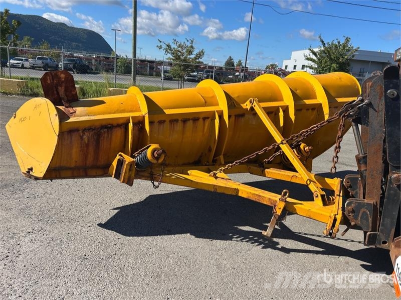 Peterbilt 365 8x4 Snow Plow Truck Municipal/vehicul cu uz general