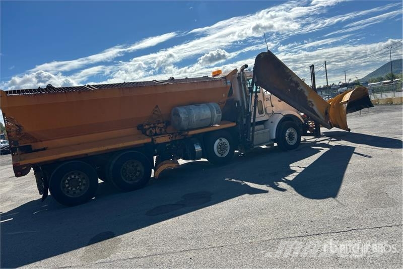 Peterbilt 365 8x4 Snow Plow Truck Municipal/vehicul cu uz general