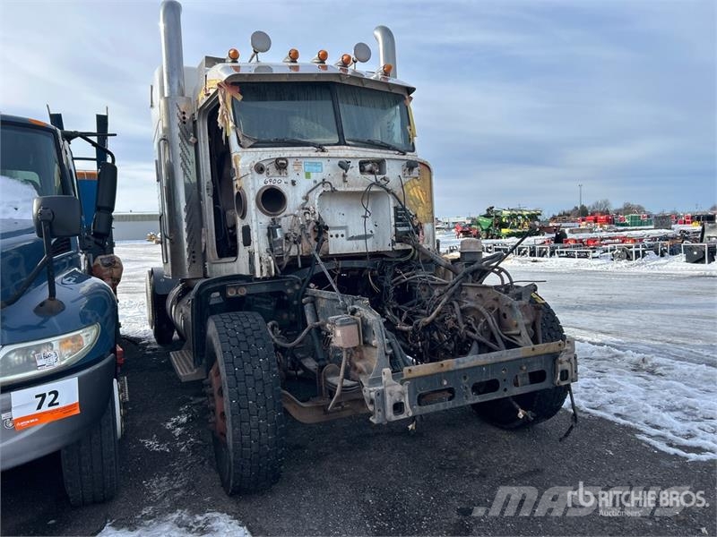 Peterbilt 367 وحدات الجر