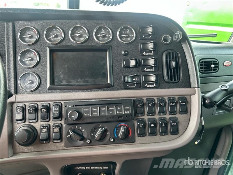 Peterbilt 367 Prime Movers