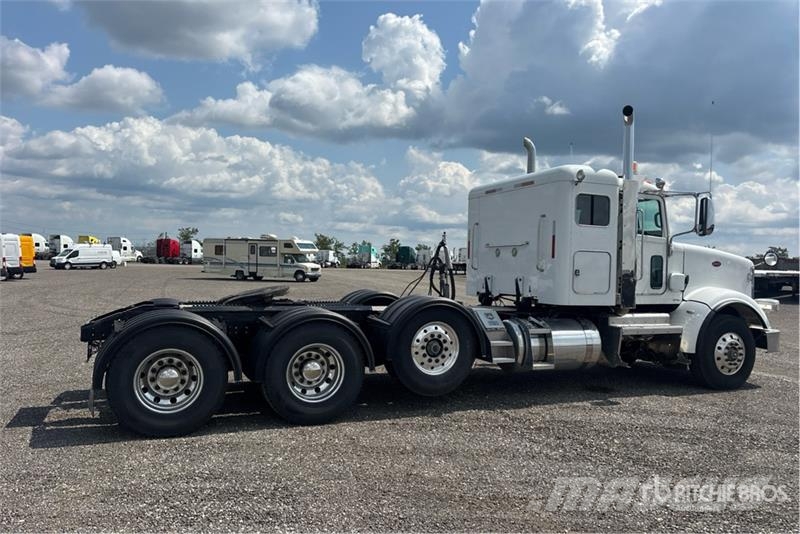 Peterbilt 367 Prime Movers