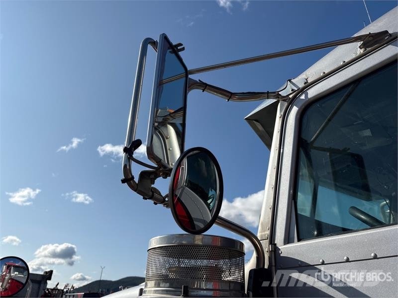 Peterbilt 367 Savivarčių priekabų vilkikai