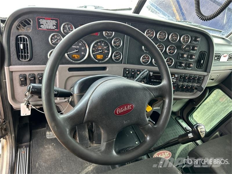 Peterbilt 367 Vetopöytäautot