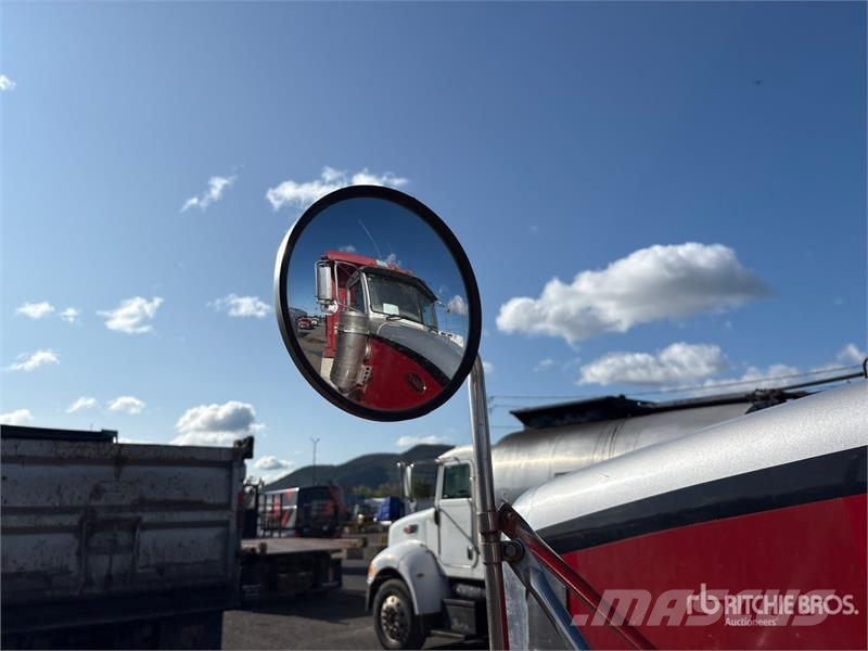 Peterbilt 367 Savivarčių priekabų vilkikai