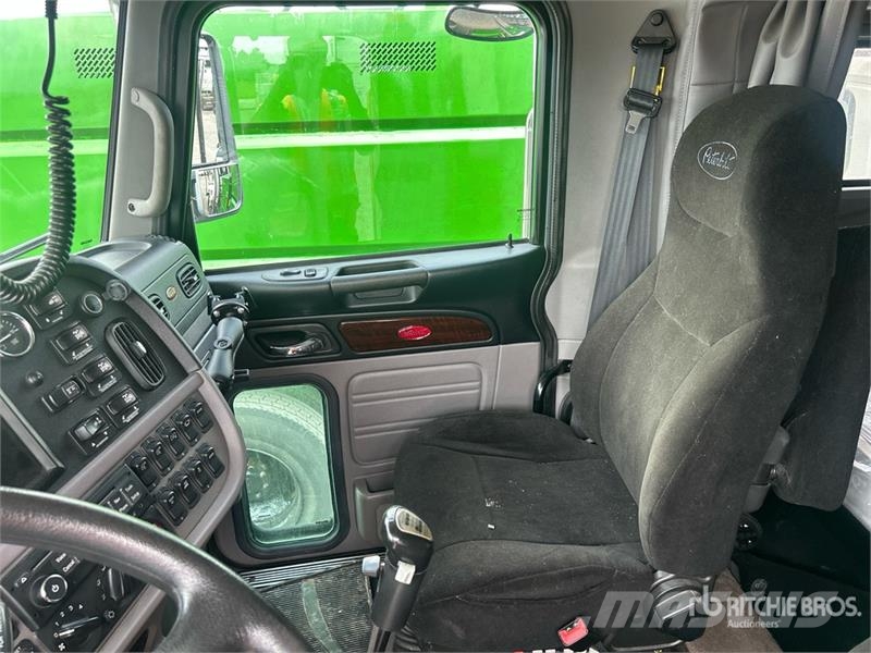 Peterbilt 367 Prime Movers