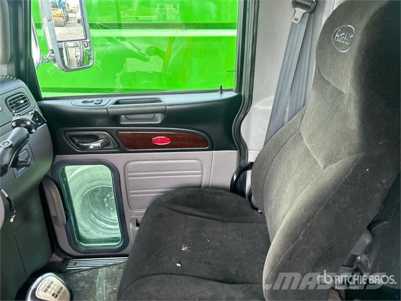 Peterbilt 367 Prime Movers