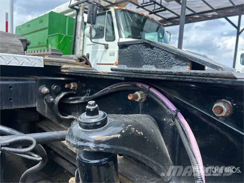 Peterbilt 367 Prime Movers