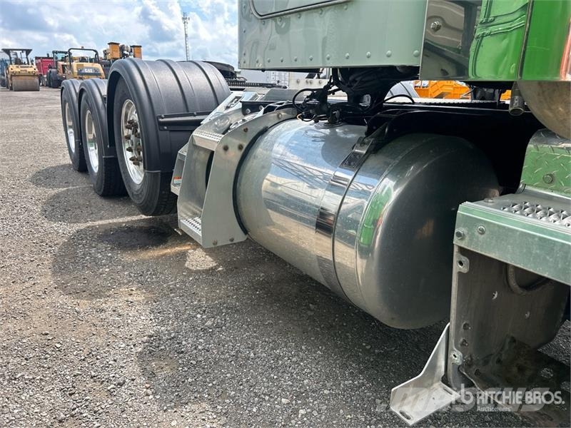 Peterbilt 367 Prime Movers