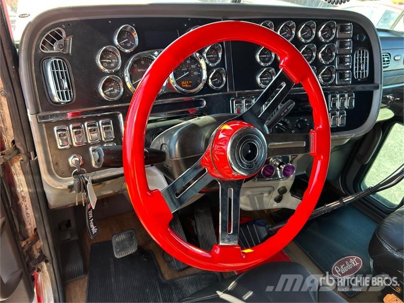 Peterbilt 379 Prime Movers