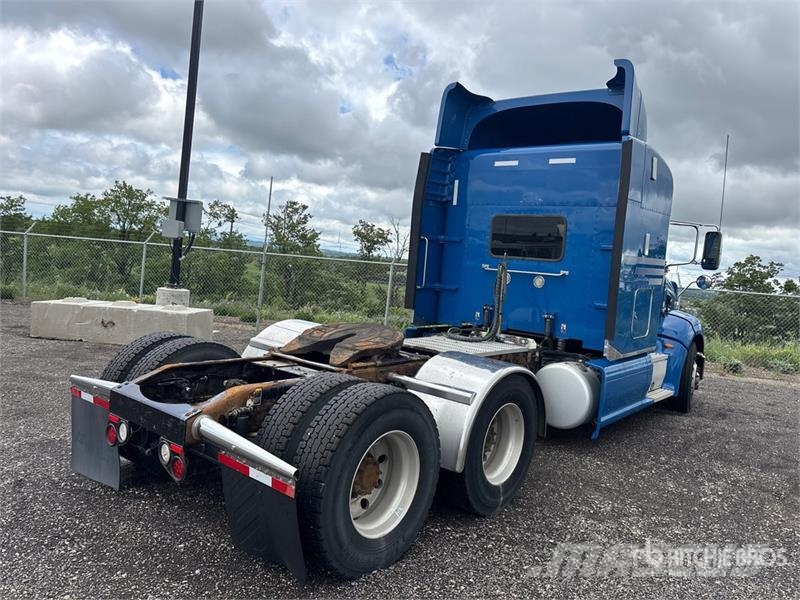 Peterbilt 384 Camiones tractor