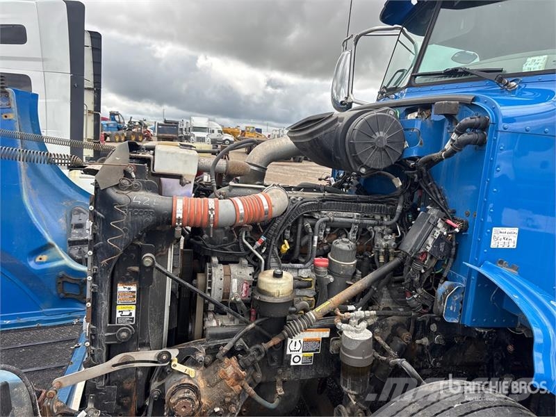 Peterbilt 384 Camiones tractor