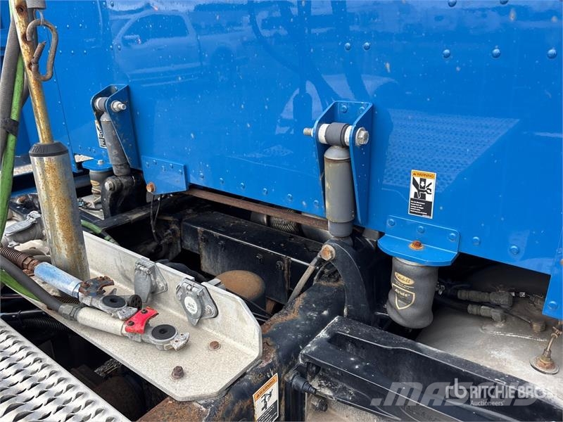 Peterbilt 384 Camiones tractor