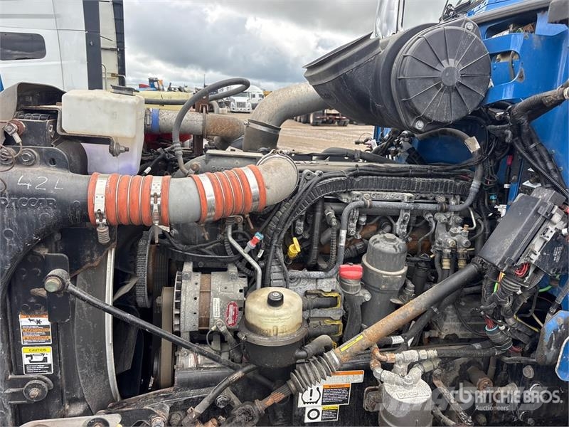 Peterbilt 384 Camiones tractor
