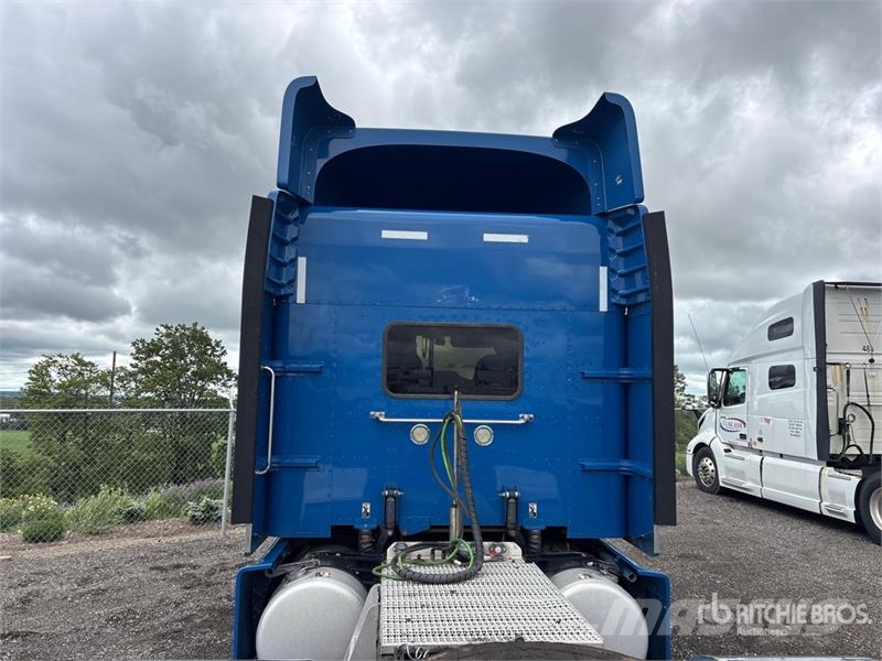 Peterbilt 384 Camiones tractor