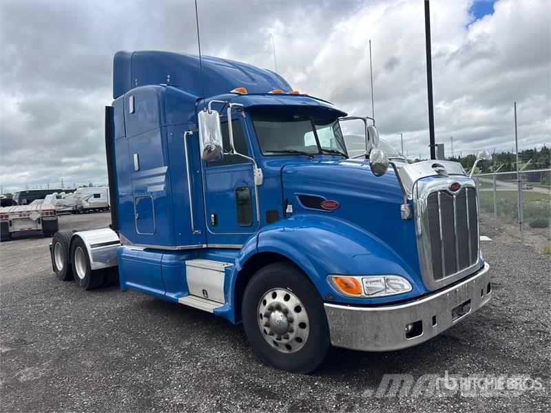 Peterbilt 384 Camiones tractor