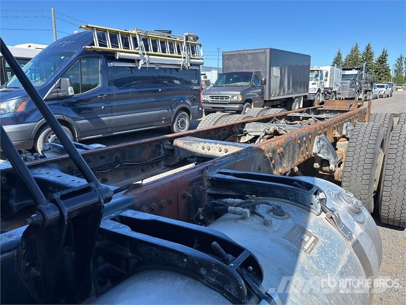 Peterbilt 387 6x4 Cab and Chassis Cabine en interieur
