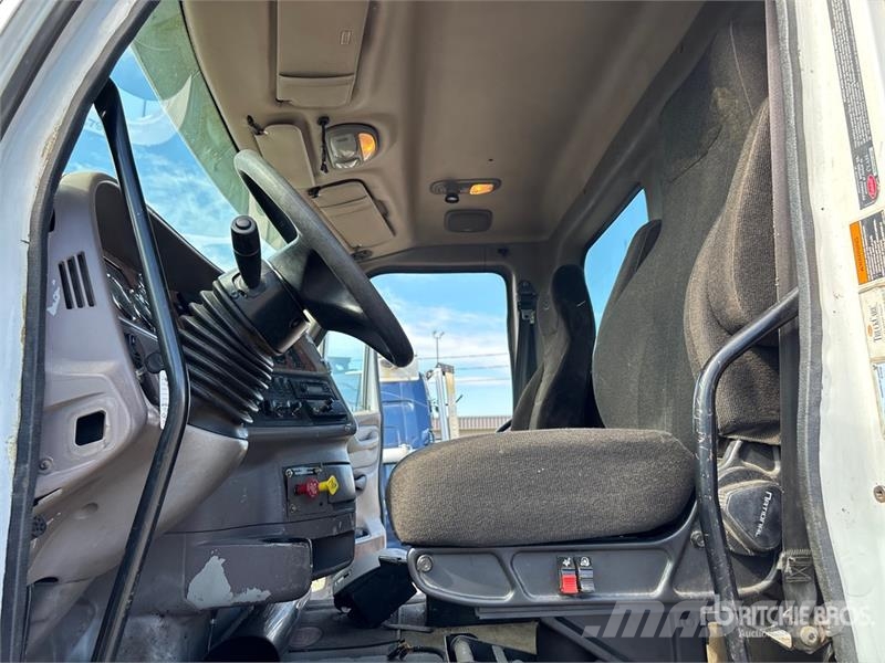 Peterbilt 387 6x4 Cab and Chassis Cabine en interieur