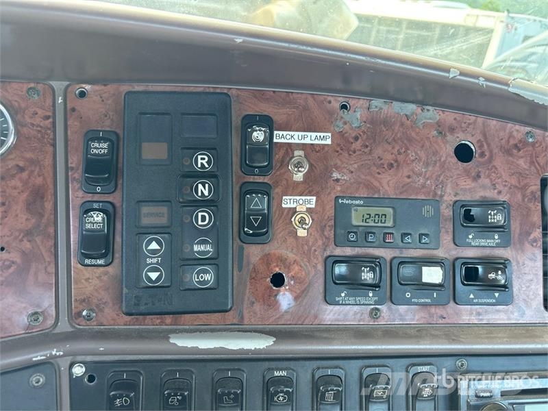 Peterbilt 387 6x4 Cab and Chassis Cabine en interieur