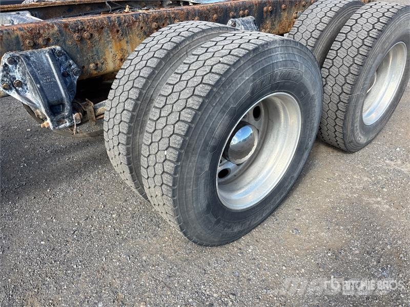 Peterbilt 387 6x4 Cab and Chassis Cabine en interieur