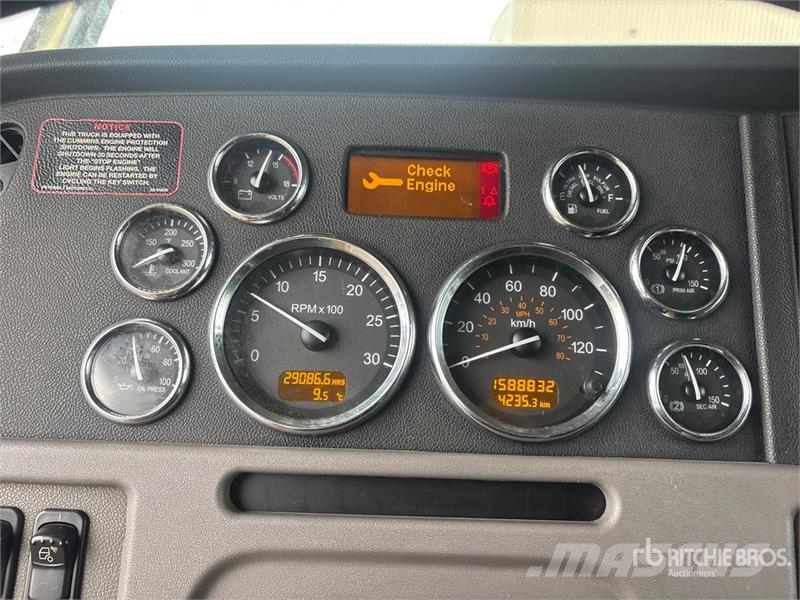 Peterbilt 388 Autotransporteri