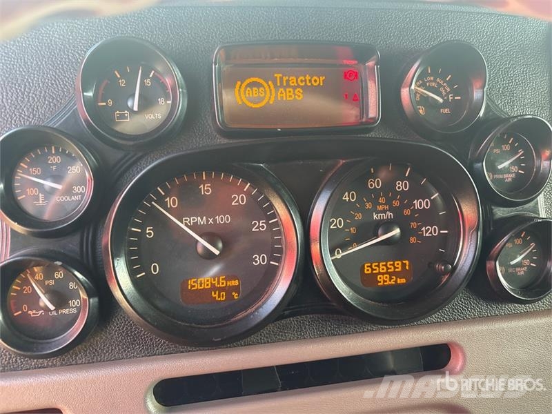 Peterbilt 389 Trekkers