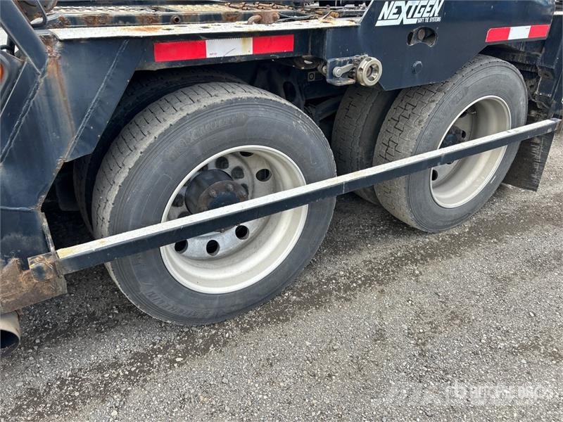 Peterbilt 389 Autotransportere / Knæklad