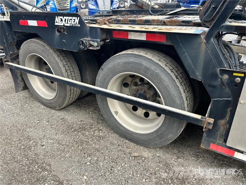 Peterbilt 389 Autotransportere / Knæklad