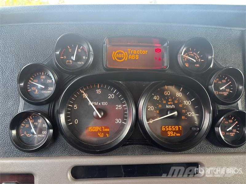 Peterbilt 389 Trekkers
