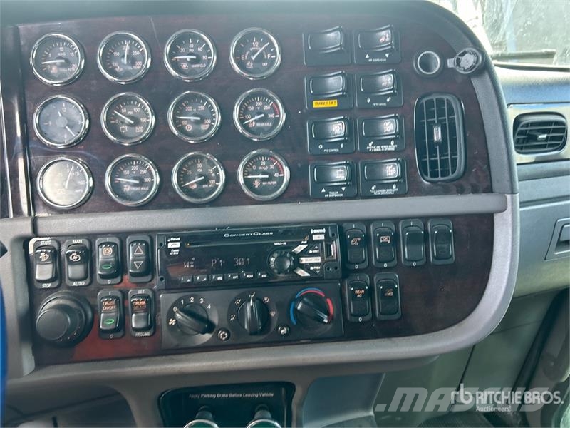 Peterbilt 389 Autotransportere / Knæklad