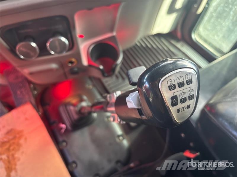 Peterbilt 389 Trekkers