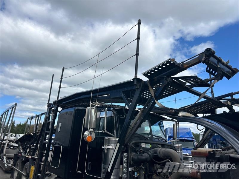 Peterbilt 389 Autotransportere / Knæklad
