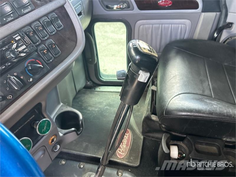 Peterbilt 389 Autotransportere / Knæklad