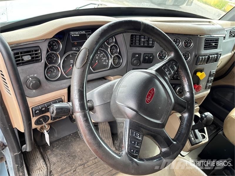 Peterbilt 567 트랙터 유닛
