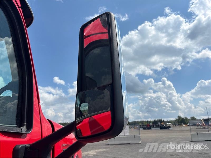 Peterbilt 567 Autotractoare