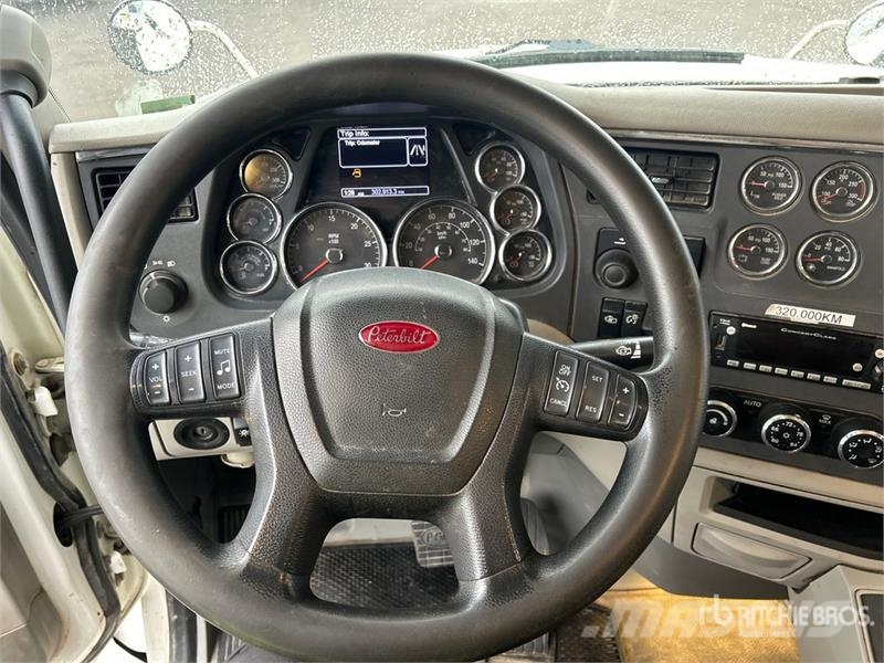 Peterbilt 567 Bañeras basculantes usadas